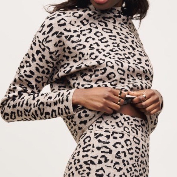 Stretchy Knit Mock Neck Sweater - Picture 11 of 11